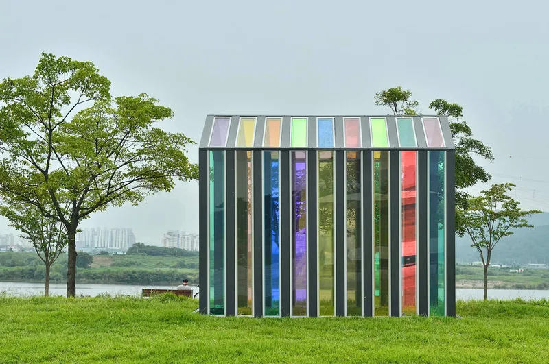 GLASS HOUSE